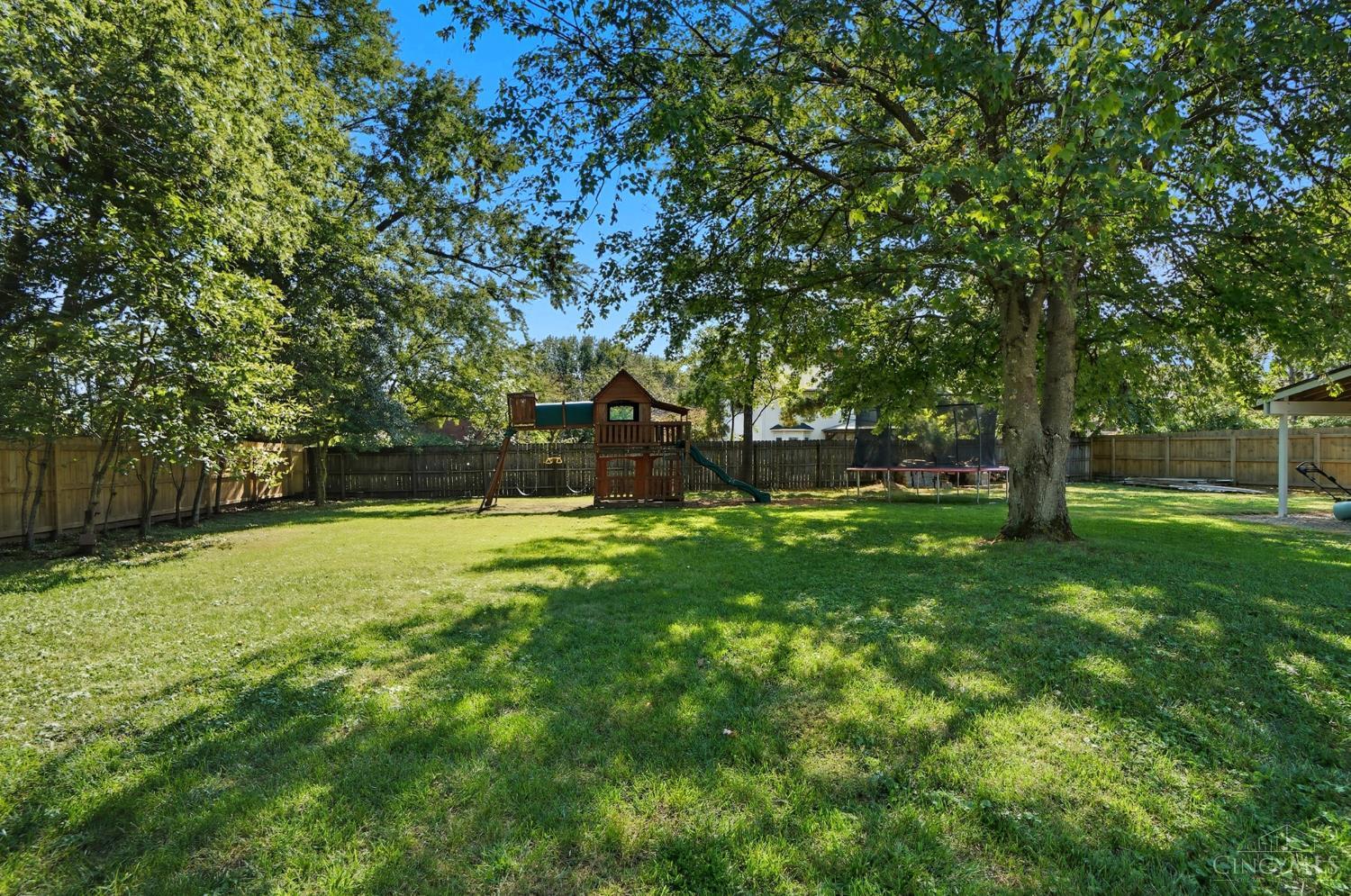 West Chester, Ohio 45069, United States, 3 Bedrooms Bedrooms, ,2 BathroomsBathrooms,Residential,Active,227170