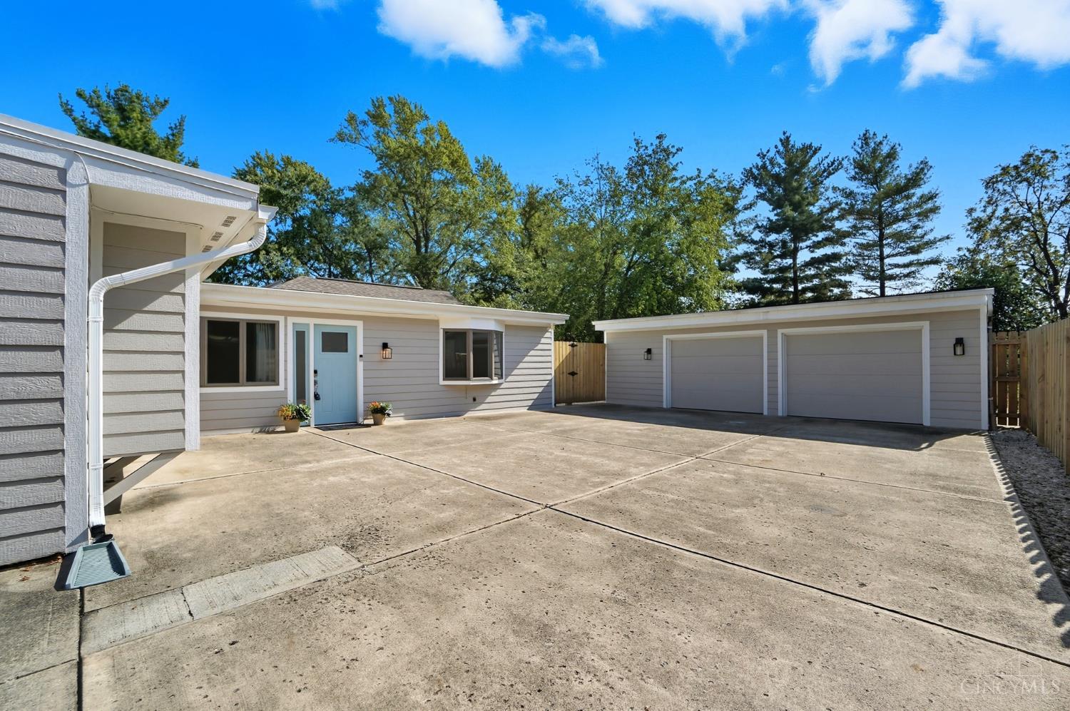 West Chester, Ohio 45069, United States, 3 Bedrooms Bedrooms, ,2 BathroomsBathrooms,Residential,Active,227170