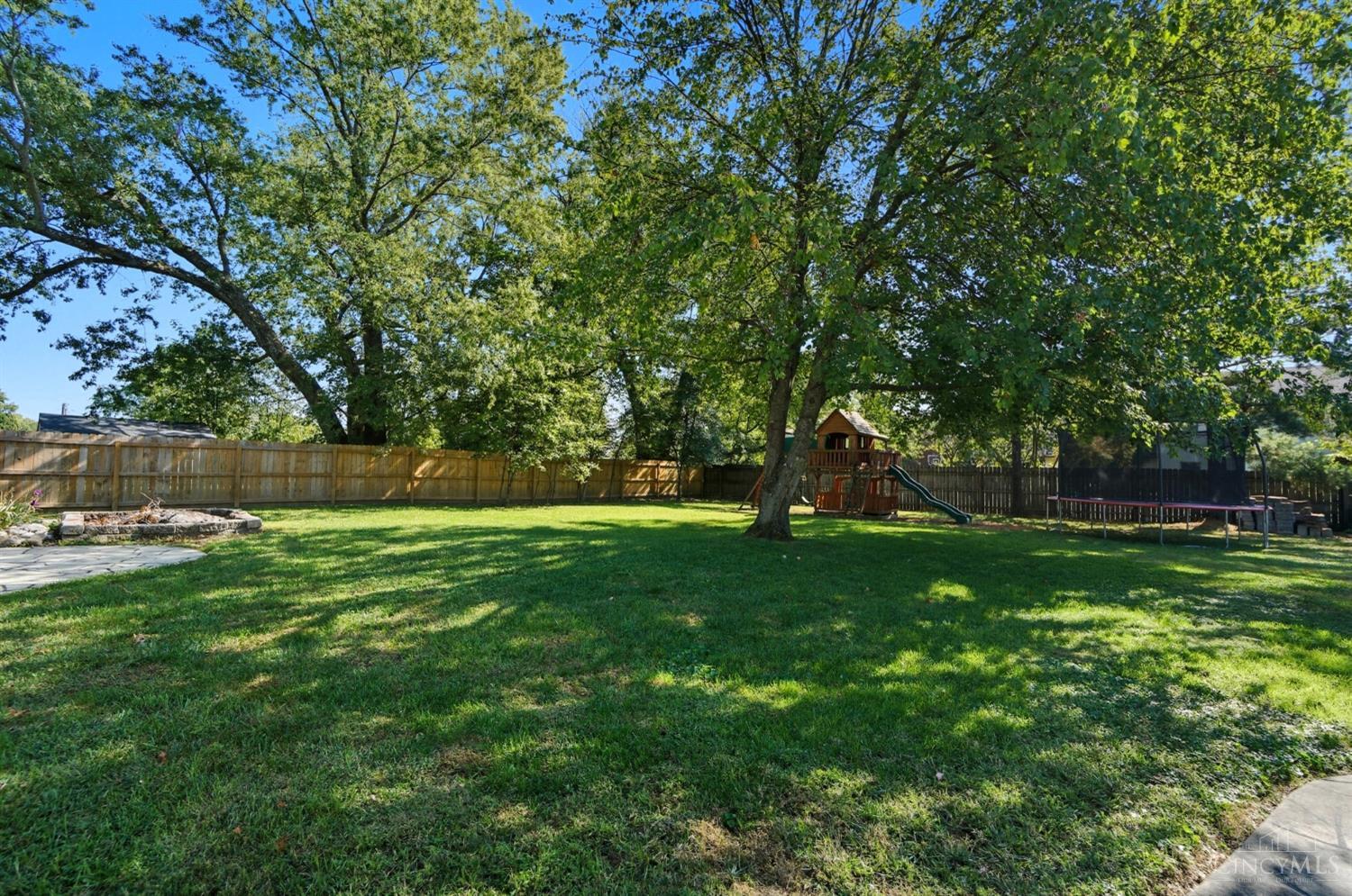 West Chester, Ohio 45069, United States, 3 Bedrooms Bedrooms, ,2 BathroomsBathrooms,Residential,Active,227170