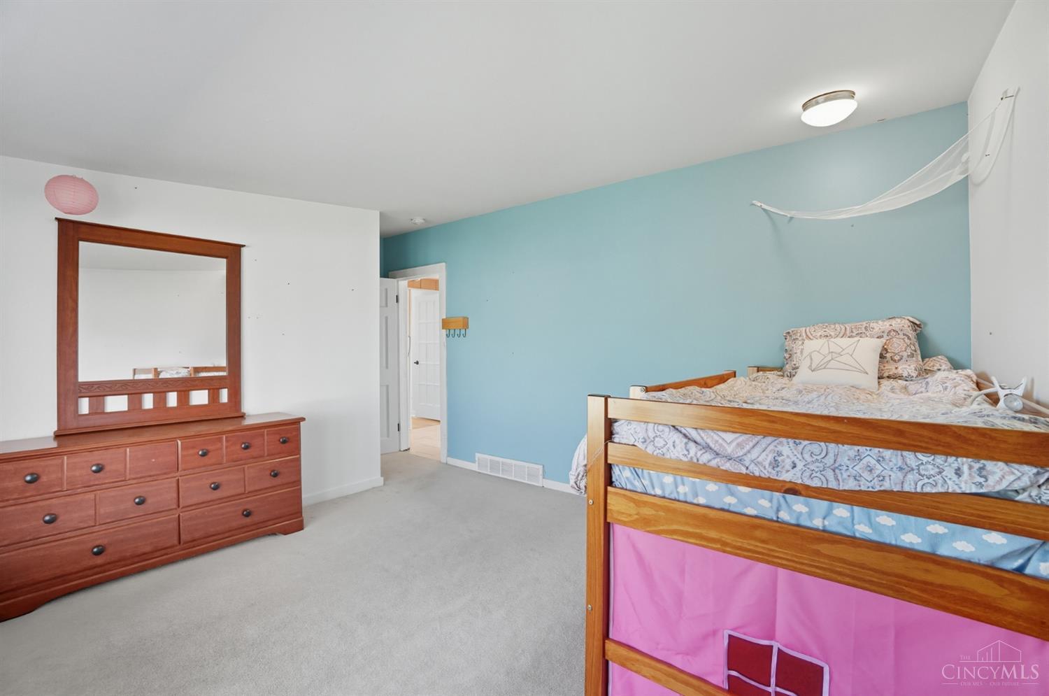 West Chester, Ohio 45069, United States, 3 Bedrooms Bedrooms, ,2 BathroomsBathrooms,Residential,Active,227170