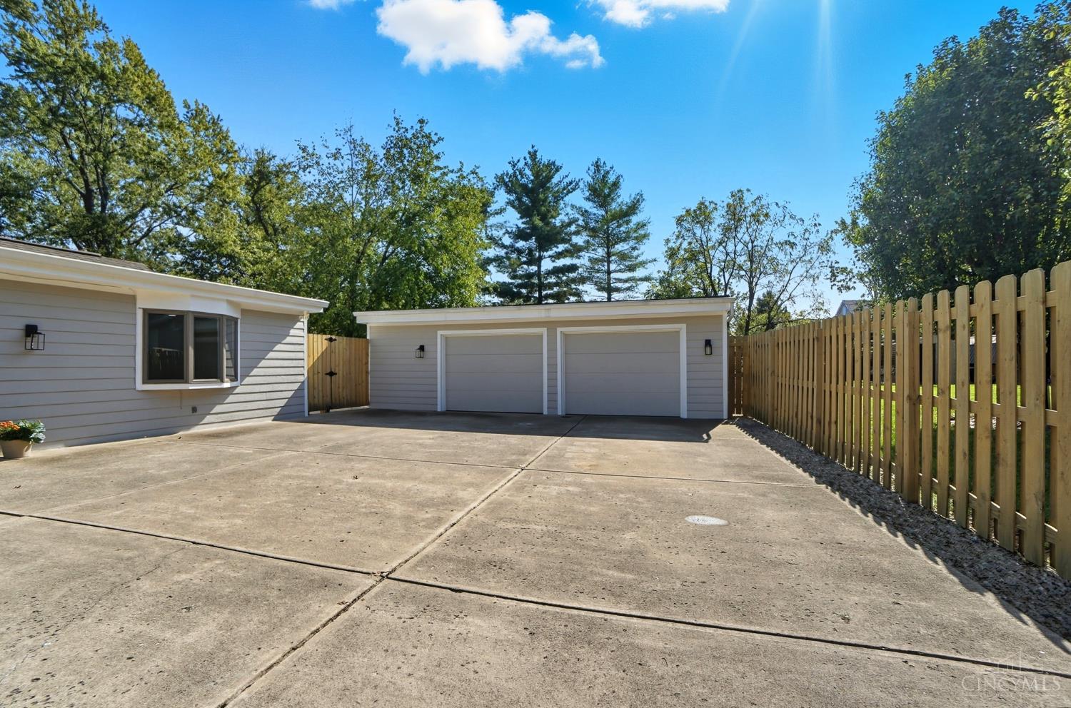 West Chester, Ohio 45069, United States, 3 Bedrooms Bedrooms, ,2 BathroomsBathrooms,Residential,Active,227170