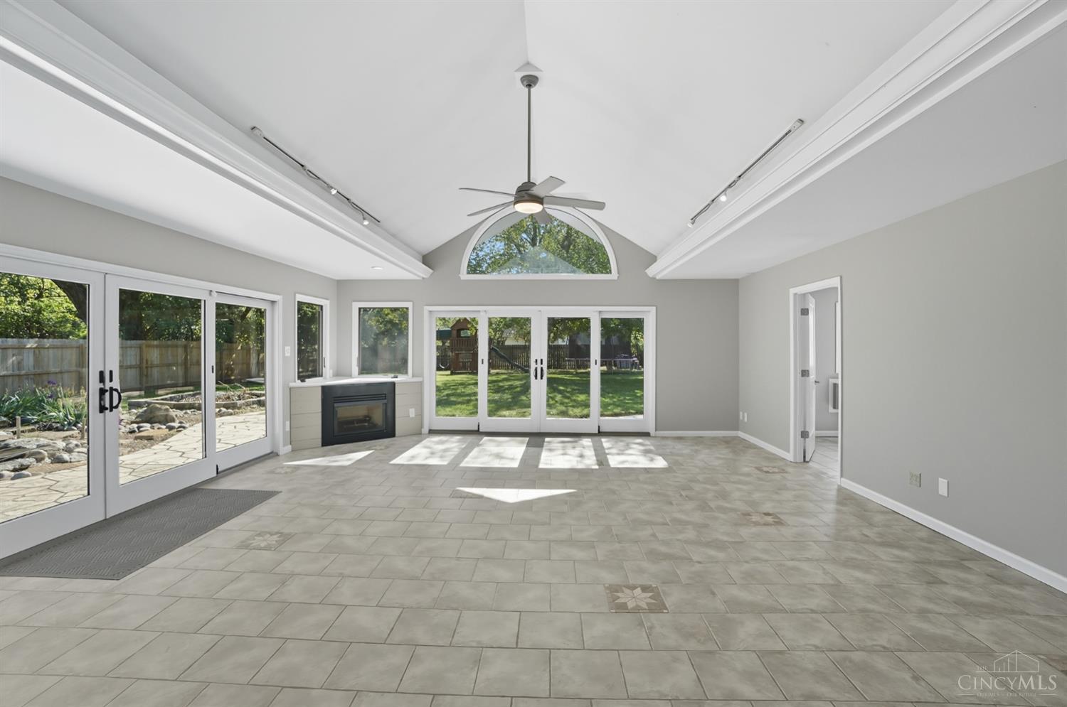 West Chester, Ohio 45069, United States, 3 Bedrooms Bedrooms, ,2 BathroomsBathrooms,Residential,Active,227170