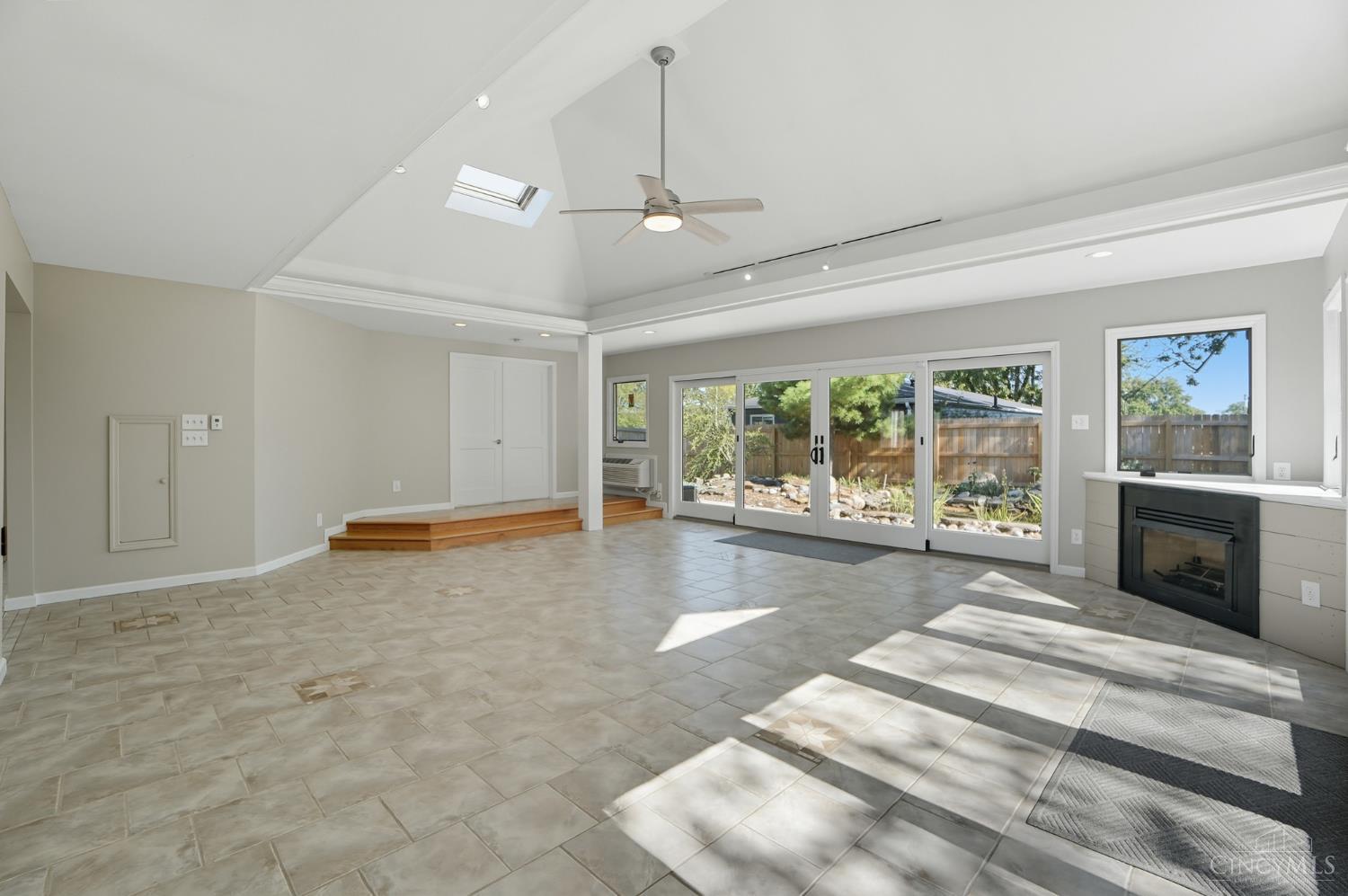 West Chester, Ohio 45069, United States, 3 Bedrooms Bedrooms, ,2 BathroomsBathrooms,Residential,Active,227170