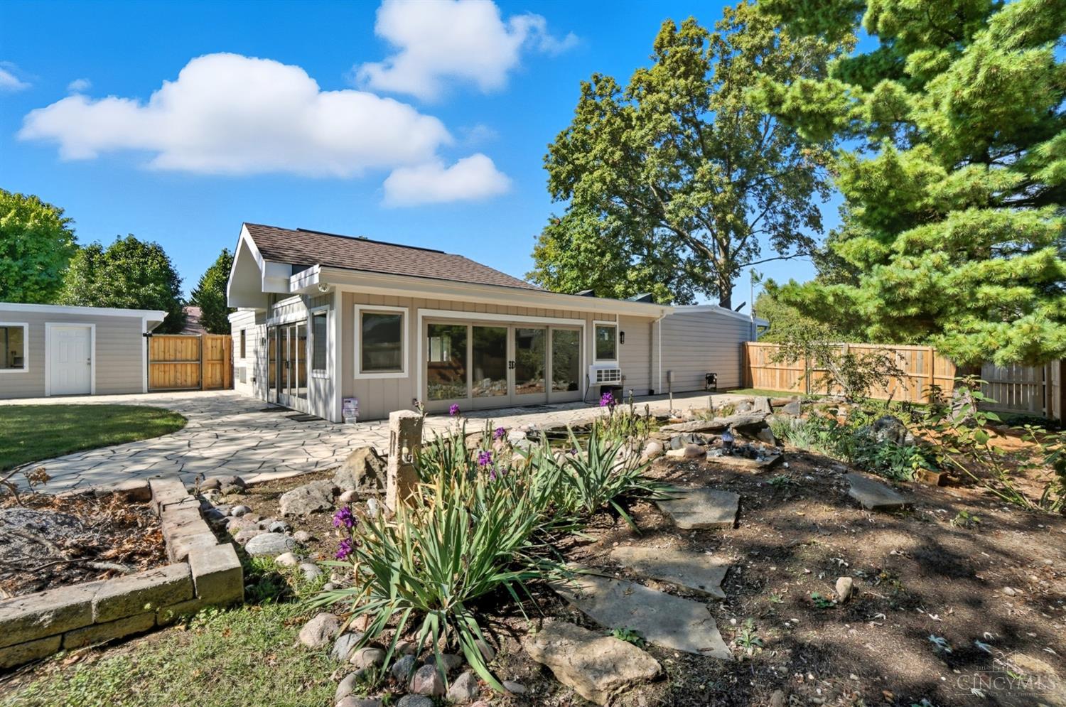 West Chester, Ohio 45069, United States, 3 Bedrooms Bedrooms, ,2 BathroomsBathrooms,Residential,Active,227170