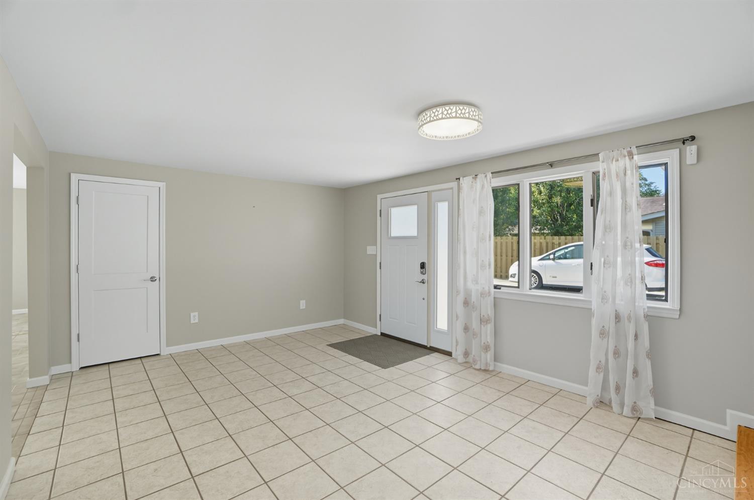 West Chester, Ohio 45069, United States, 3 Bedrooms Bedrooms, ,2 BathroomsBathrooms,Residential,Active,227170