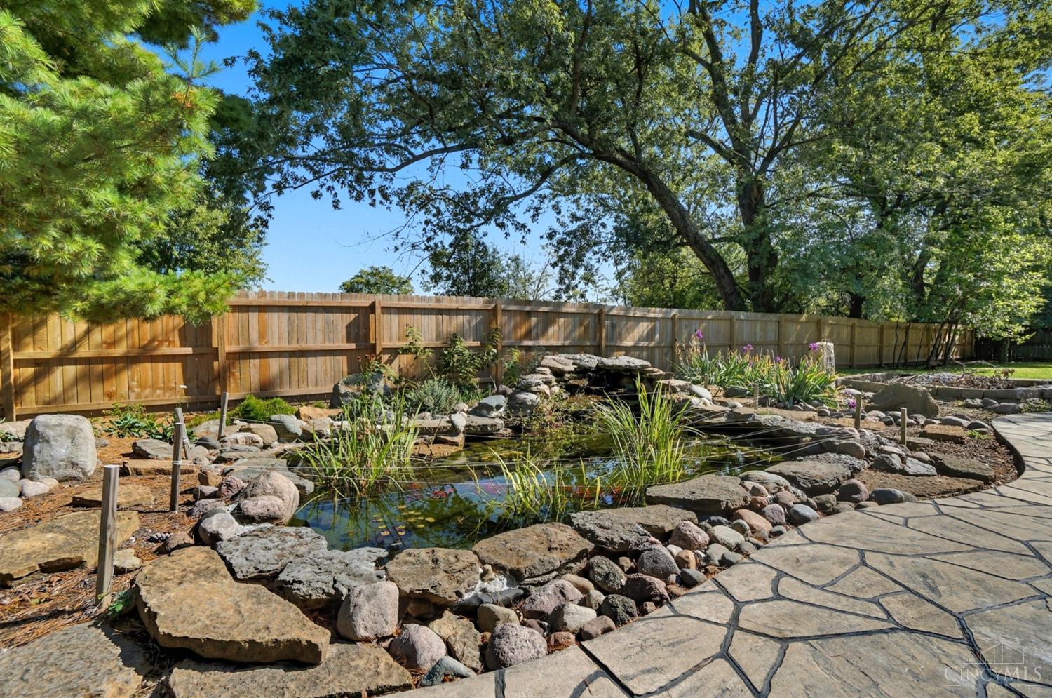 West Chester, Ohio 45069, United States, 3 Bedrooms Bedrooms, ,2 BathroomsBathrooms,Residential,Active,227170