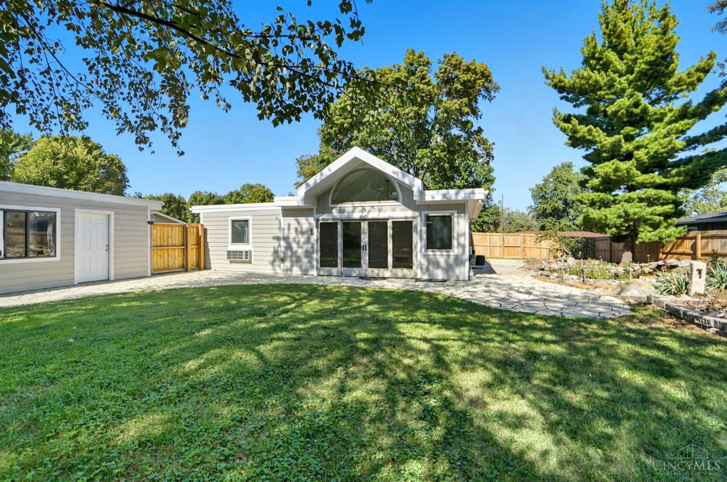 West Chester, Ohio 45069, United States, 3 Bedrooms Bedrooms, ,2 BathroomsBathrooms,Residential,Active,227170