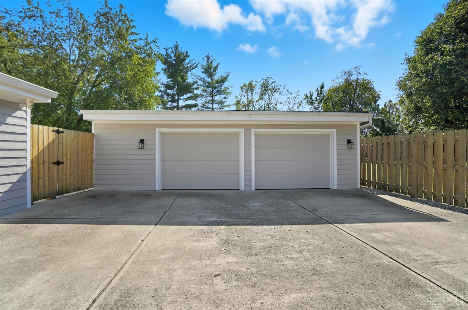 West Chester, Ohio 45069, United States, 3 Bedrooms Bedrooms, ,2 BathroomsBathrooms,Residential,Active,227170