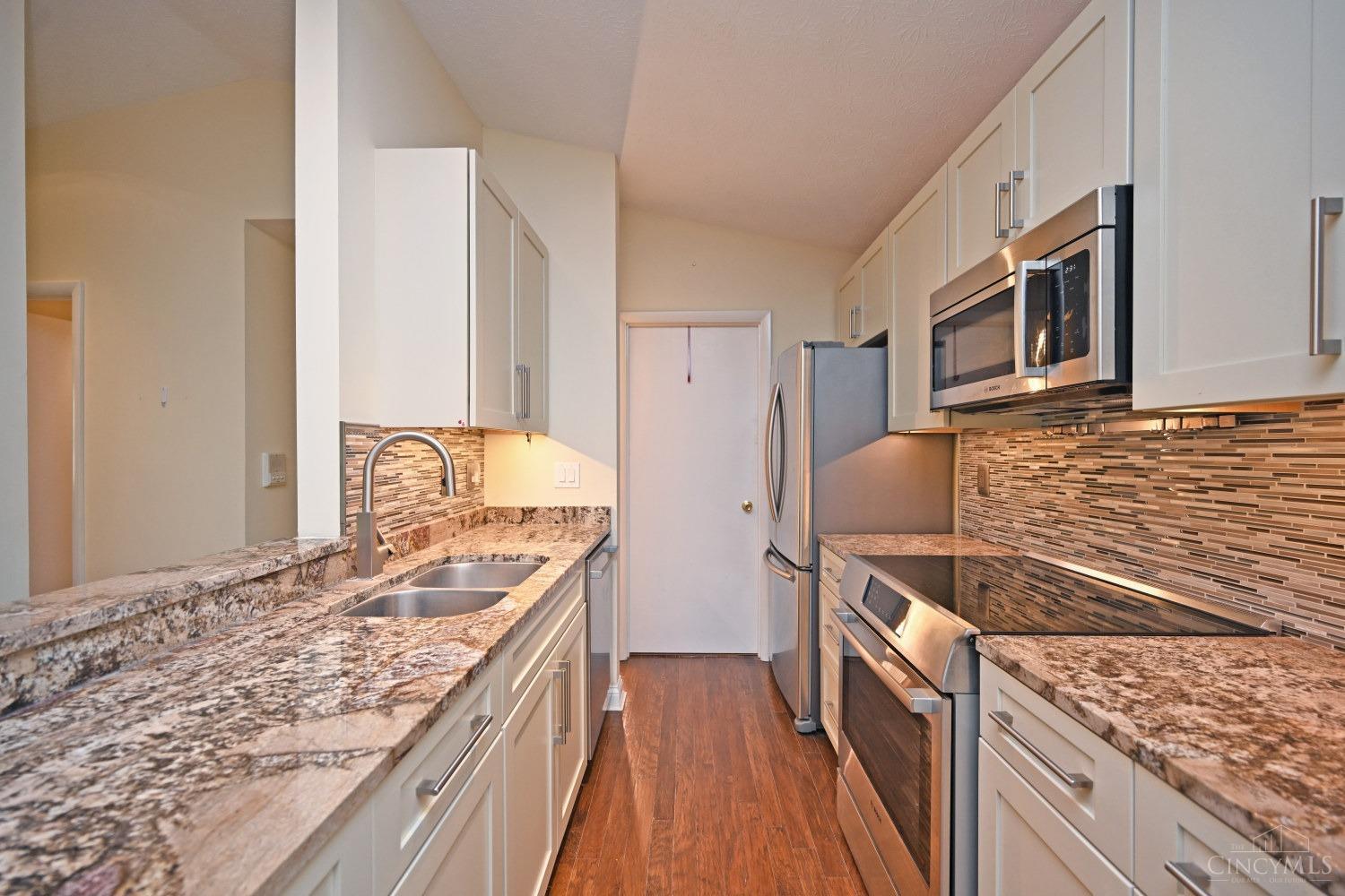 8480 Island Pines Place #6, Deerfield Twp., Ohio image 16