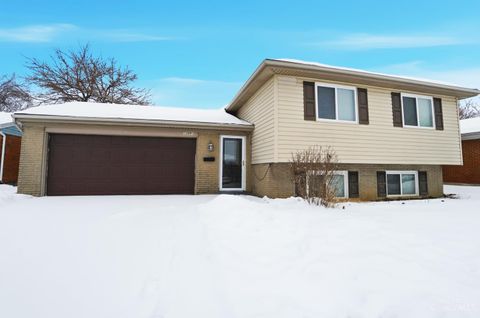 Photo of 12091 Hitchcock Drive, Forest Park, OH 45240 (MLS # 1868439)