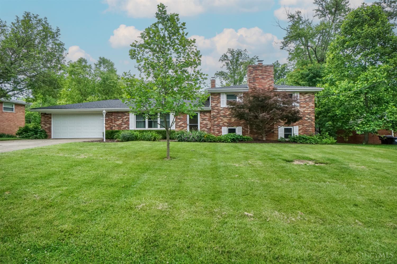5626 Pleasant View Drive, Milford, Ohio image 1