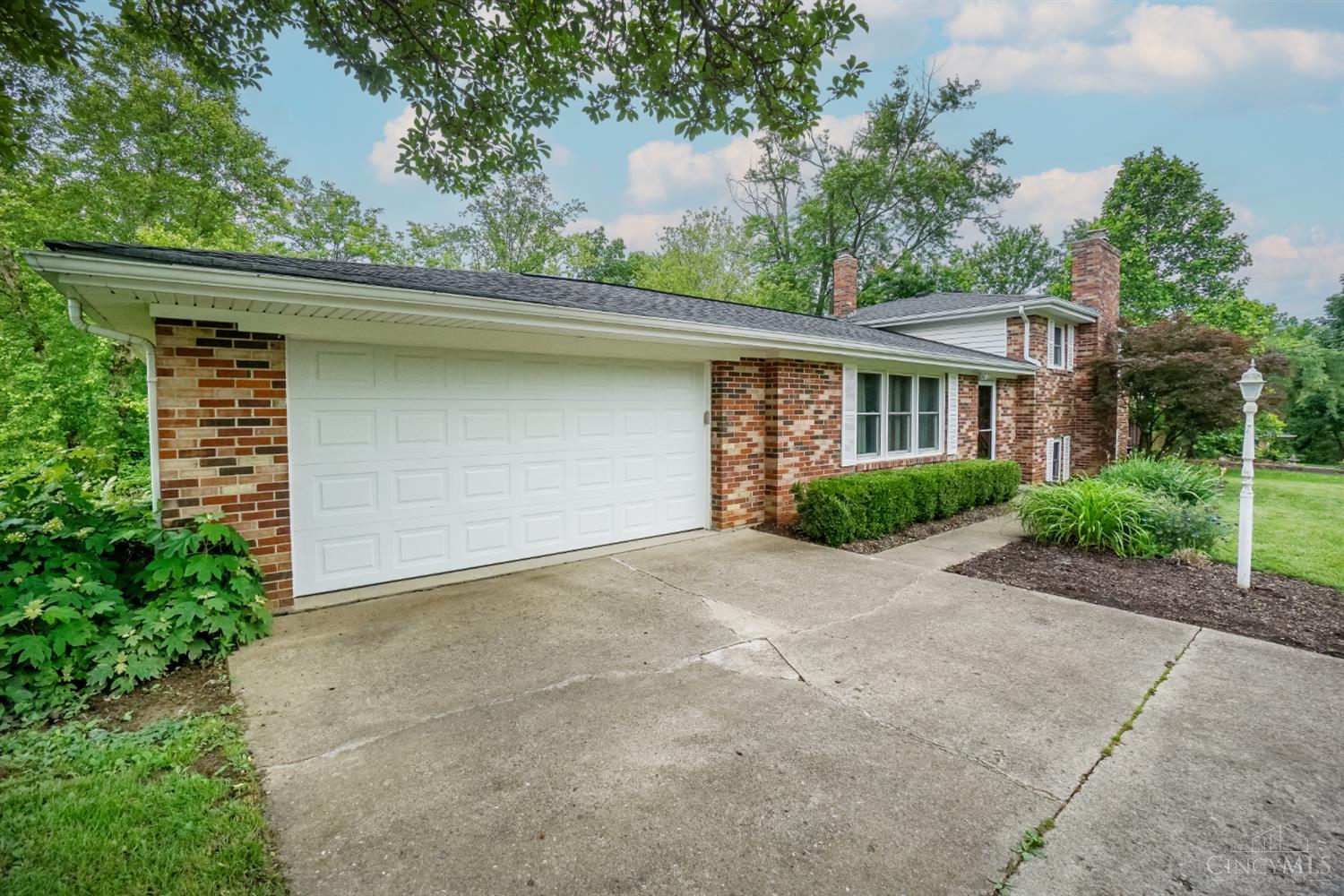 5626 Pleasant View Drive, Milford, Ohio image 3