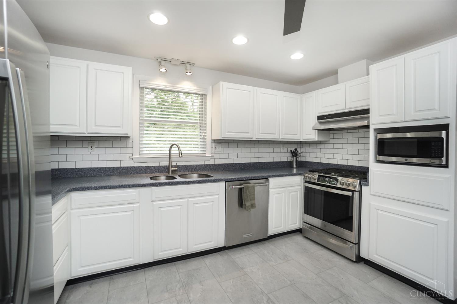 5626 Pleasant View Drive, Milford, Ohio image 13