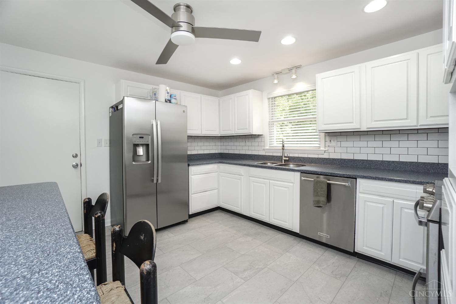 5626 Pleasant View Drive, Milford, Ohio image 12