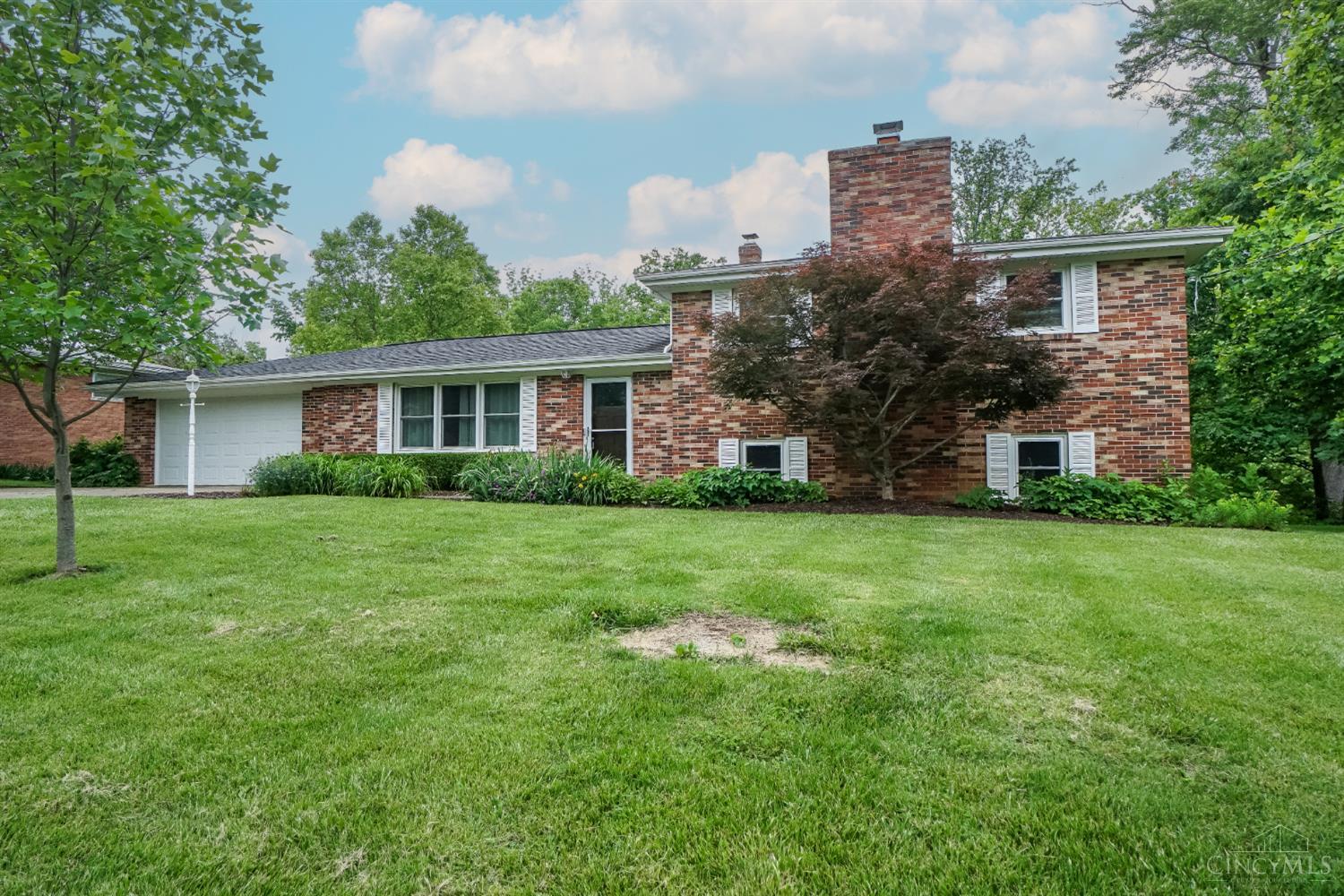 5626 Pleasant View Drive, Milford, Ohio image 2