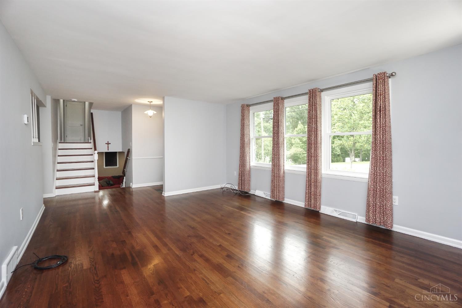 5626 Pleasant View Drive, Milford, Ohio image 8