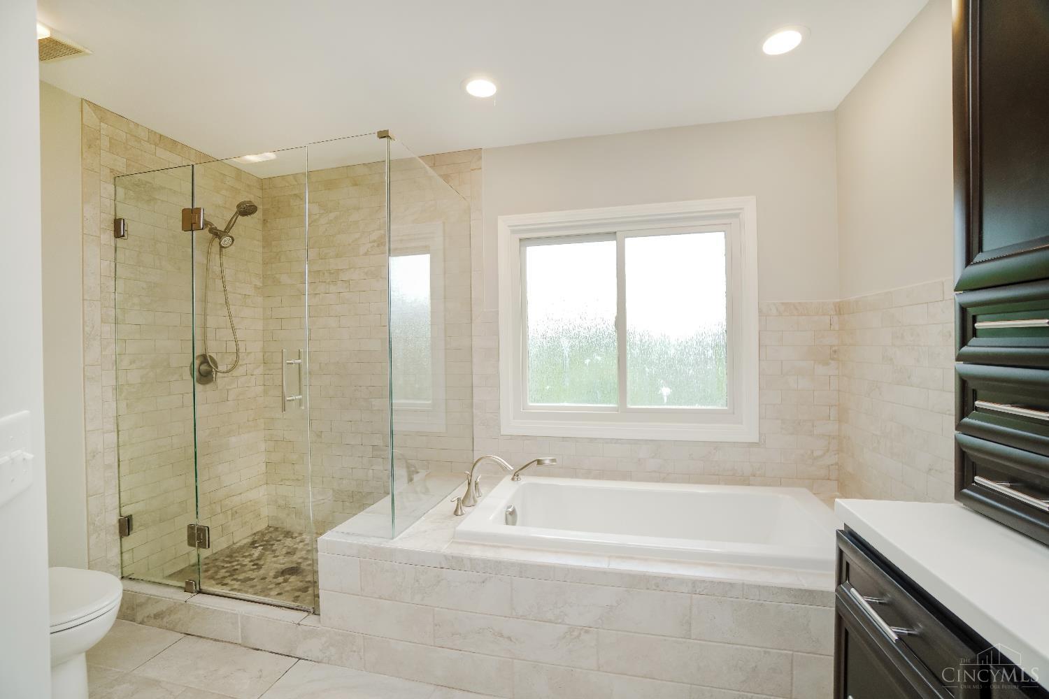 5665 Heron Drive, West Chester, Ohio image 28