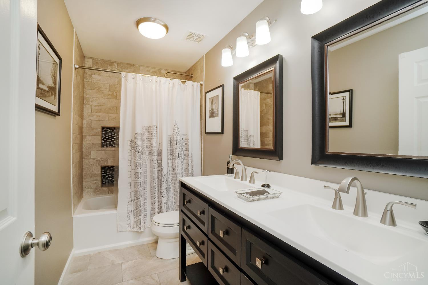5665 Heron Drive, West Chester, Ohio image 32