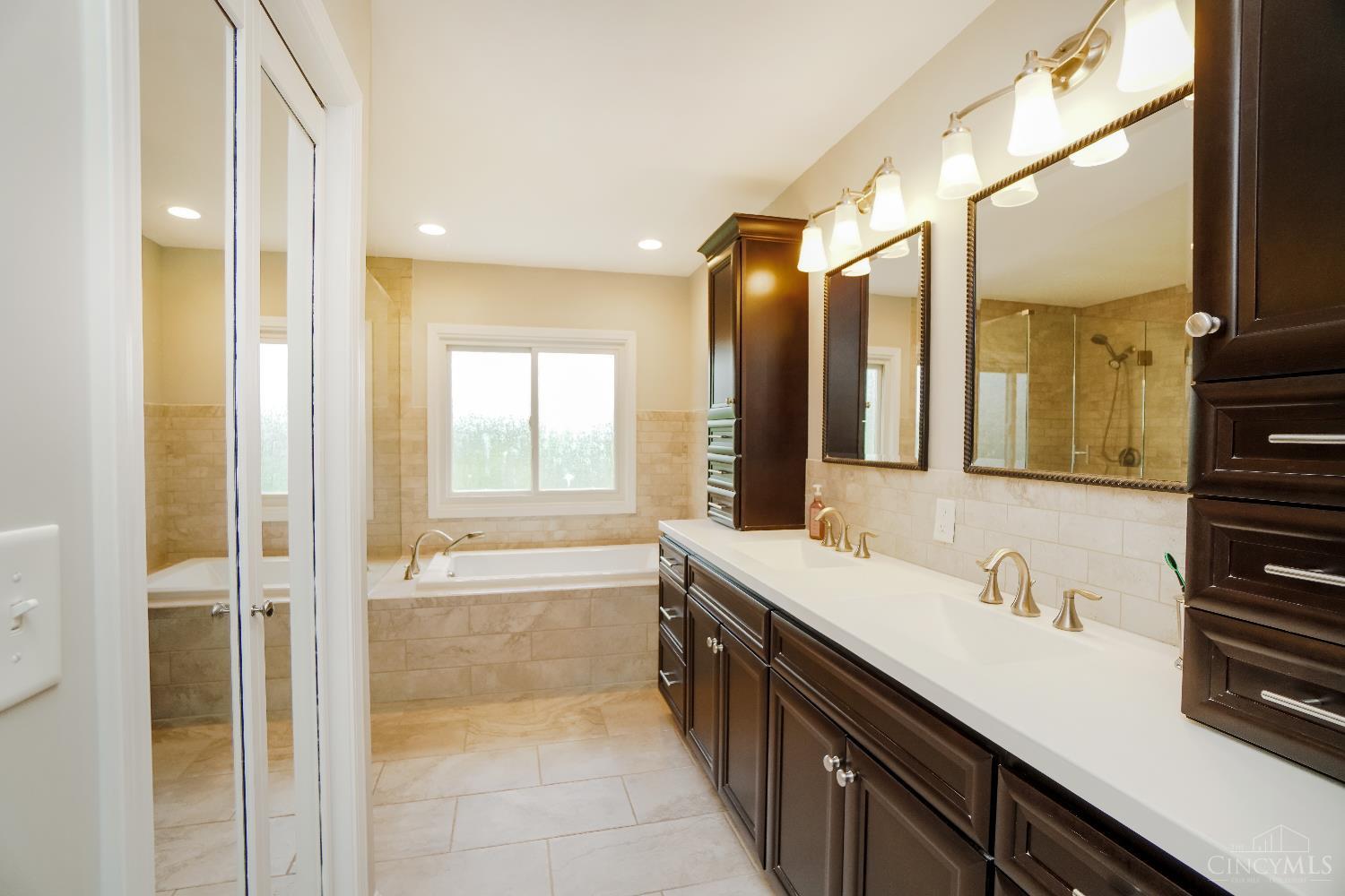 5665 Heron Drive, West Chester, Ohio image 27