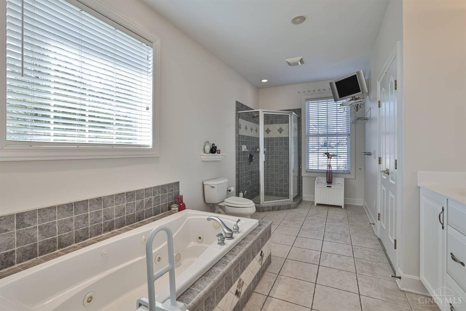 322 Hallmark Court, Fairfield, Ohio image 21