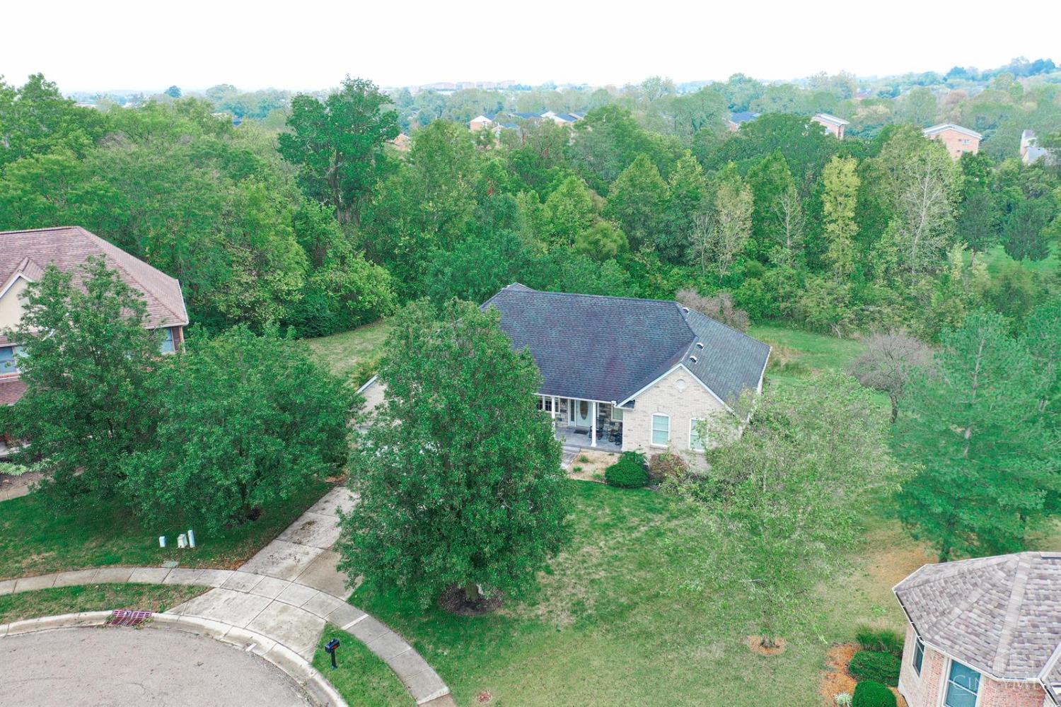 322 Hallmark Court, Fairfield, Ohio image 2