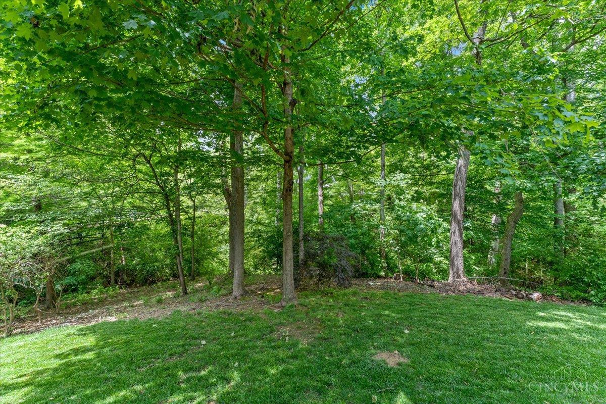 1422 Shawnee Run Drive, Hamilton Twp, Ohio image 47