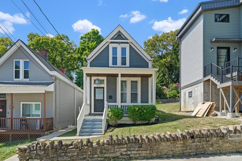 Photo of 2621 Hackberry Street, Cincinnati, OH 45206 (MLS # 1854649)
