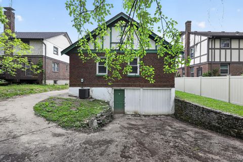 Photo of 2725 Orland Avenue, Cincinnati, OH 45211 (MLS # 1876840)