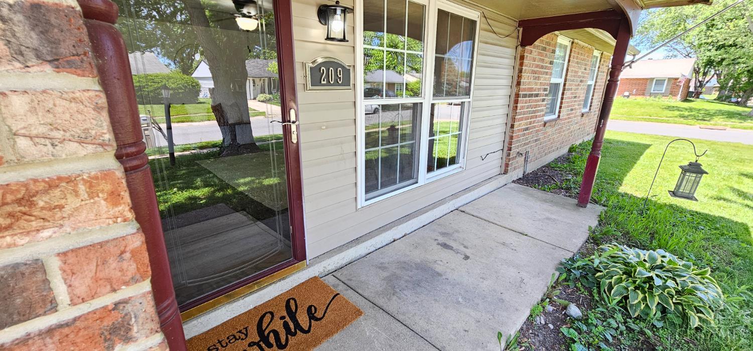 209 S Hillcrest Drive, Germantown, Ohio image 2