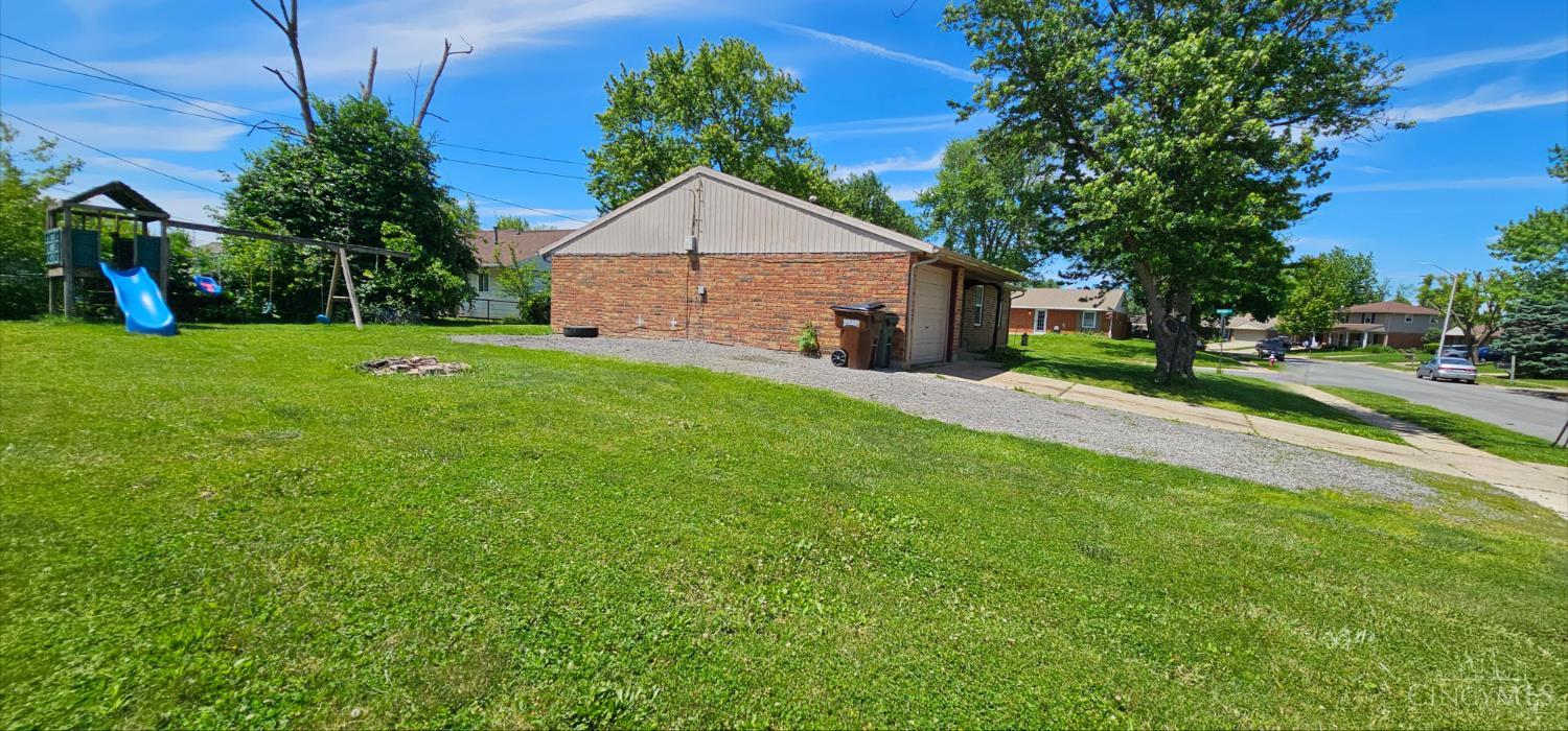 209 S Hillcrest Drive, Germantown, Ohio image 20