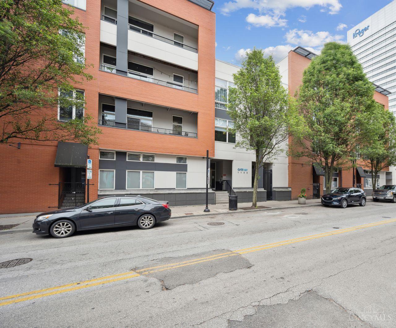 1150 Vine Street 15