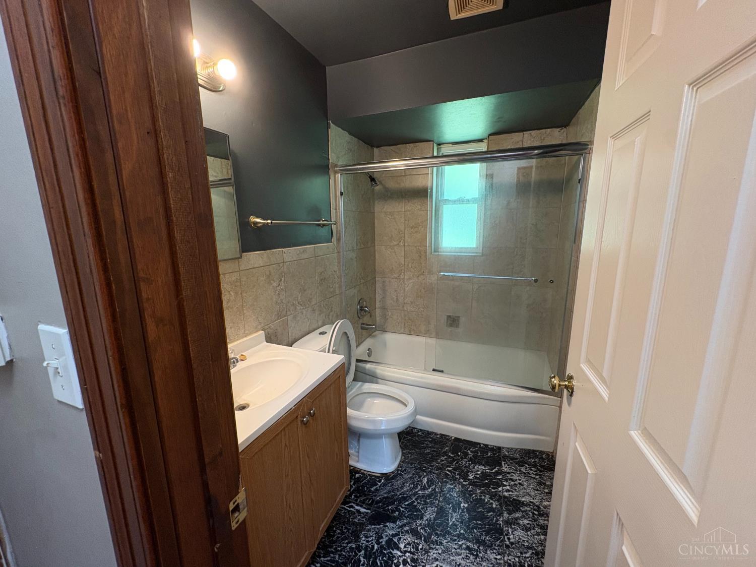 3122 Westwood Northern Boulevard