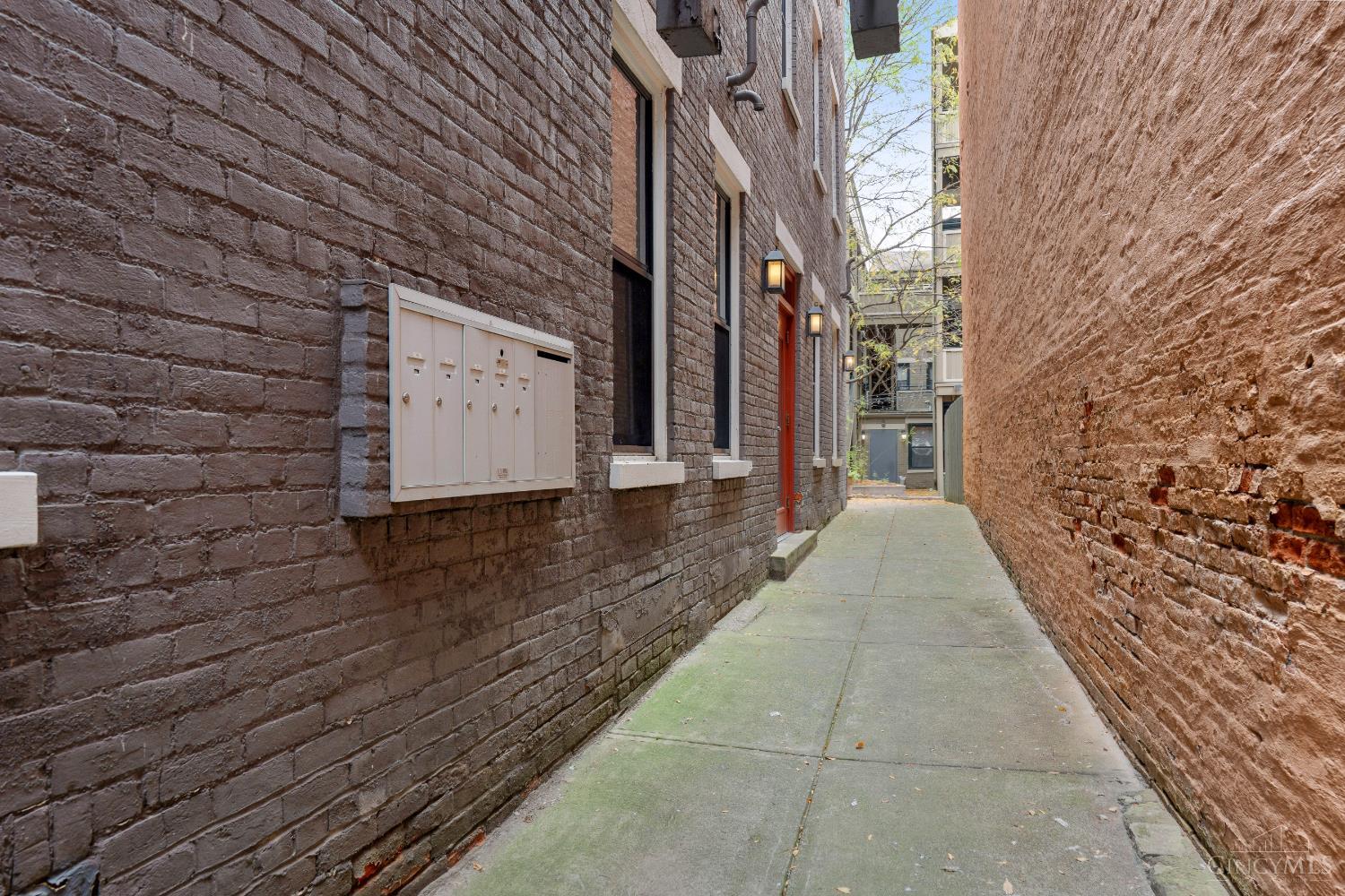 1406 Republic Street 102