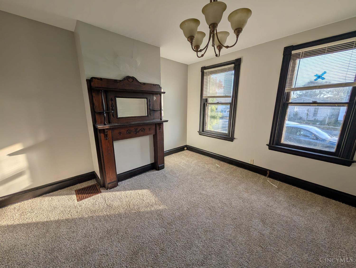 1833 Pleasant Avenue