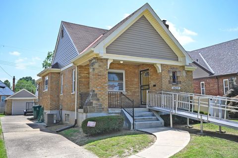 Photo of 1837 Glendon Place, Cincinnati, OH 45237 (MLS # 1884992)