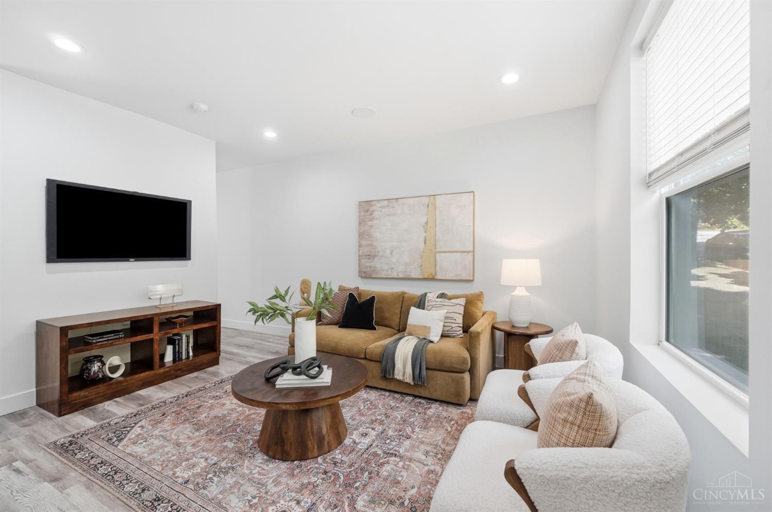 951 Parkside Place