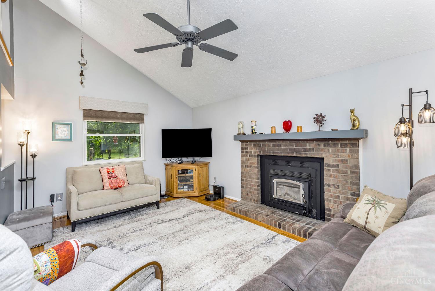 8846 Meadow Drive
