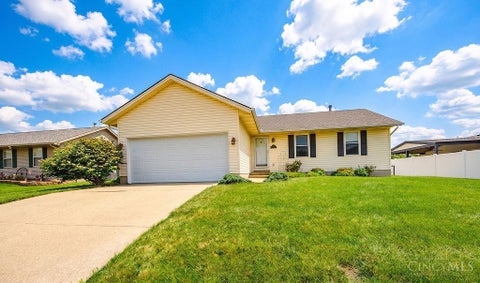 Photo of 7030 Beagle Court, Hamilton, OH 45011 (MLS # 1883855)