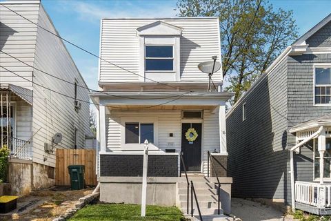 Photo of 1966 Kentucky Avenue, Cincinnati, OH 45223 (MLS # 1853413)