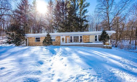 Photo of 6551 Cleves Warsaw Pike, Delhi Township, OH 45238 (MLS # 1868287)