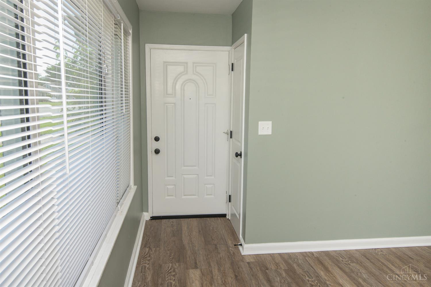 81 Carlton Drive, Hamilton, Ohio image 3