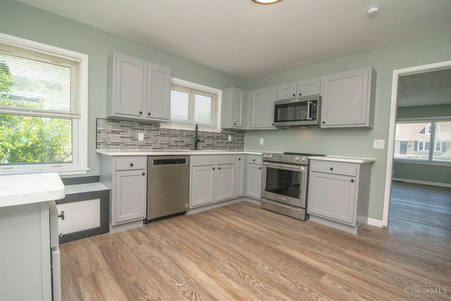 81 Carlton Drive, Hamilton, Ohio image 8