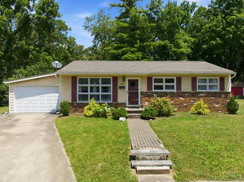 Photo of 402 Crescent Court, Lebanon, OH 45036 (MLS # 1885906)