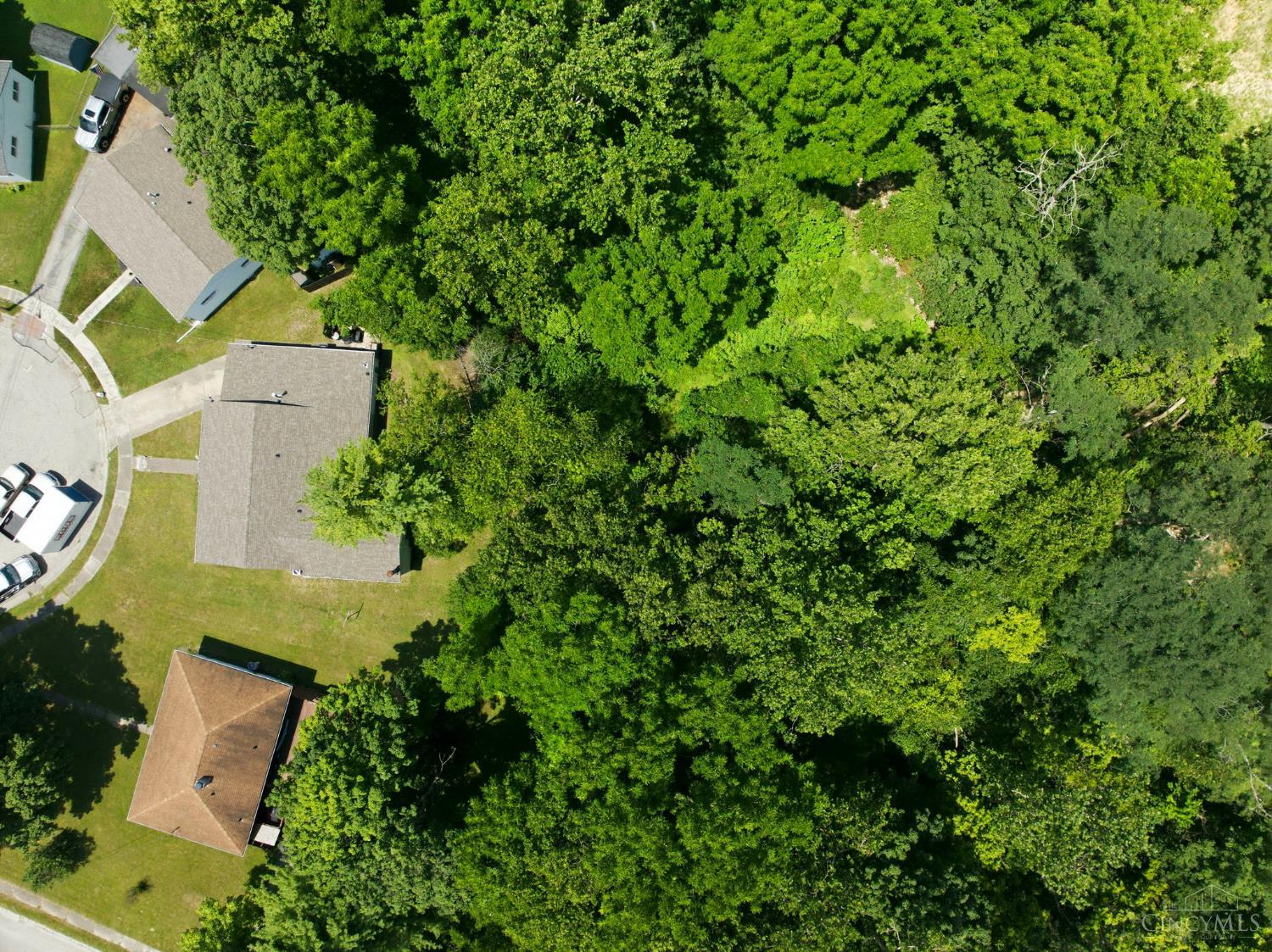 402 Crescent Court