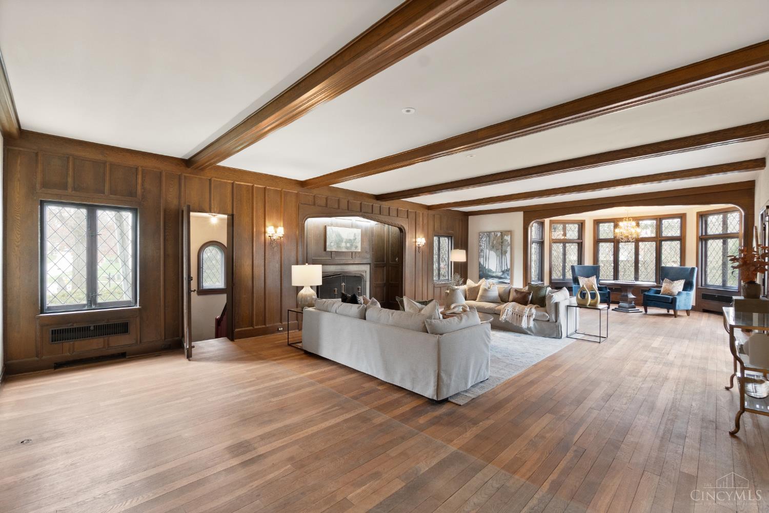 10451 Grand Oaks Lane