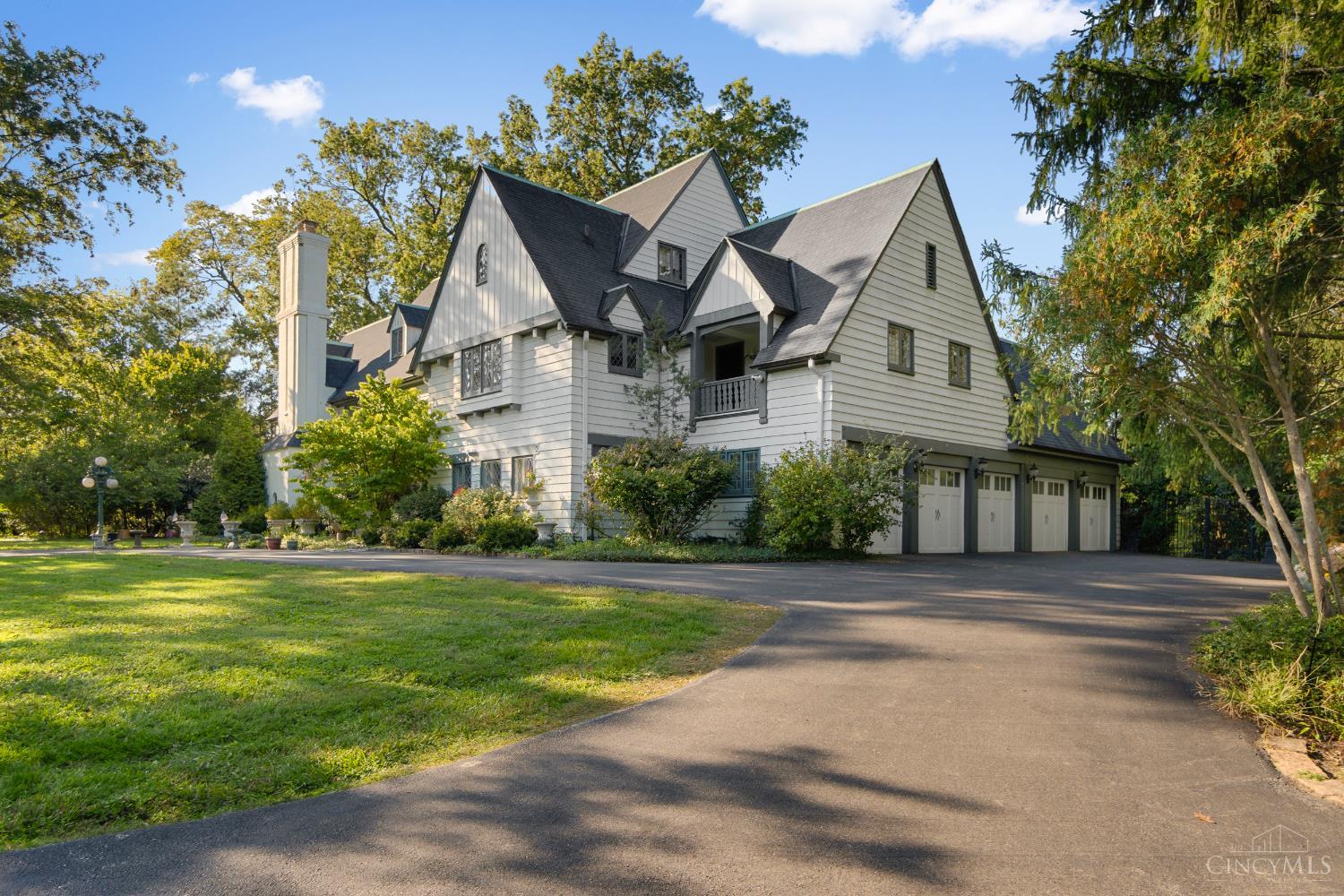 10451 Grand Oaks Lane