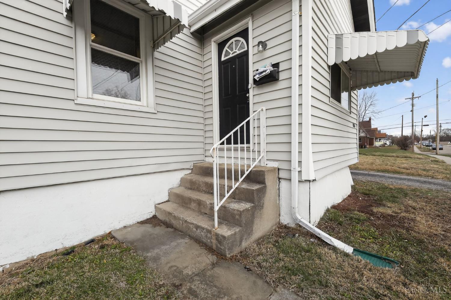 1806 Sterling Avenue