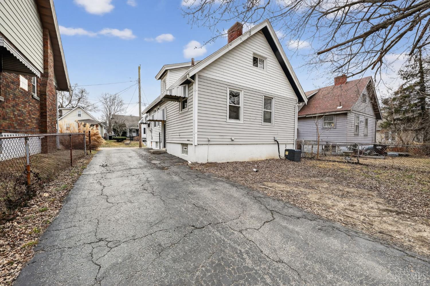 1806 Sterling Avenue