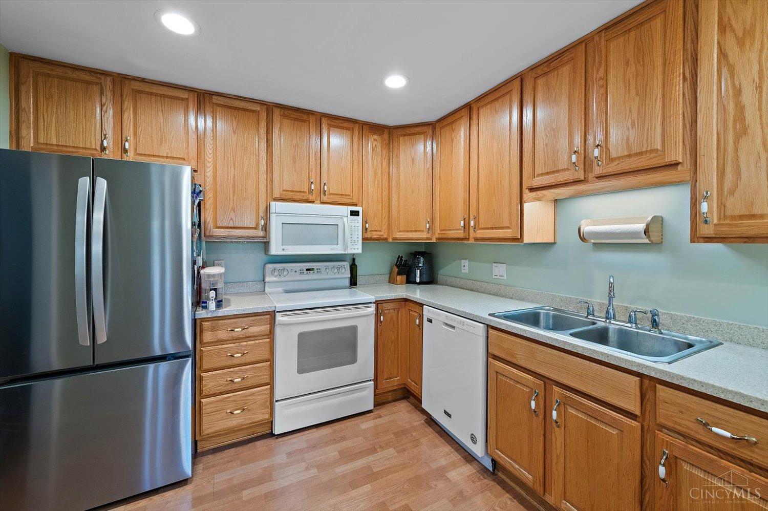 3543 Amberacres Drive #303W, Cincinnati, Ohio image 19