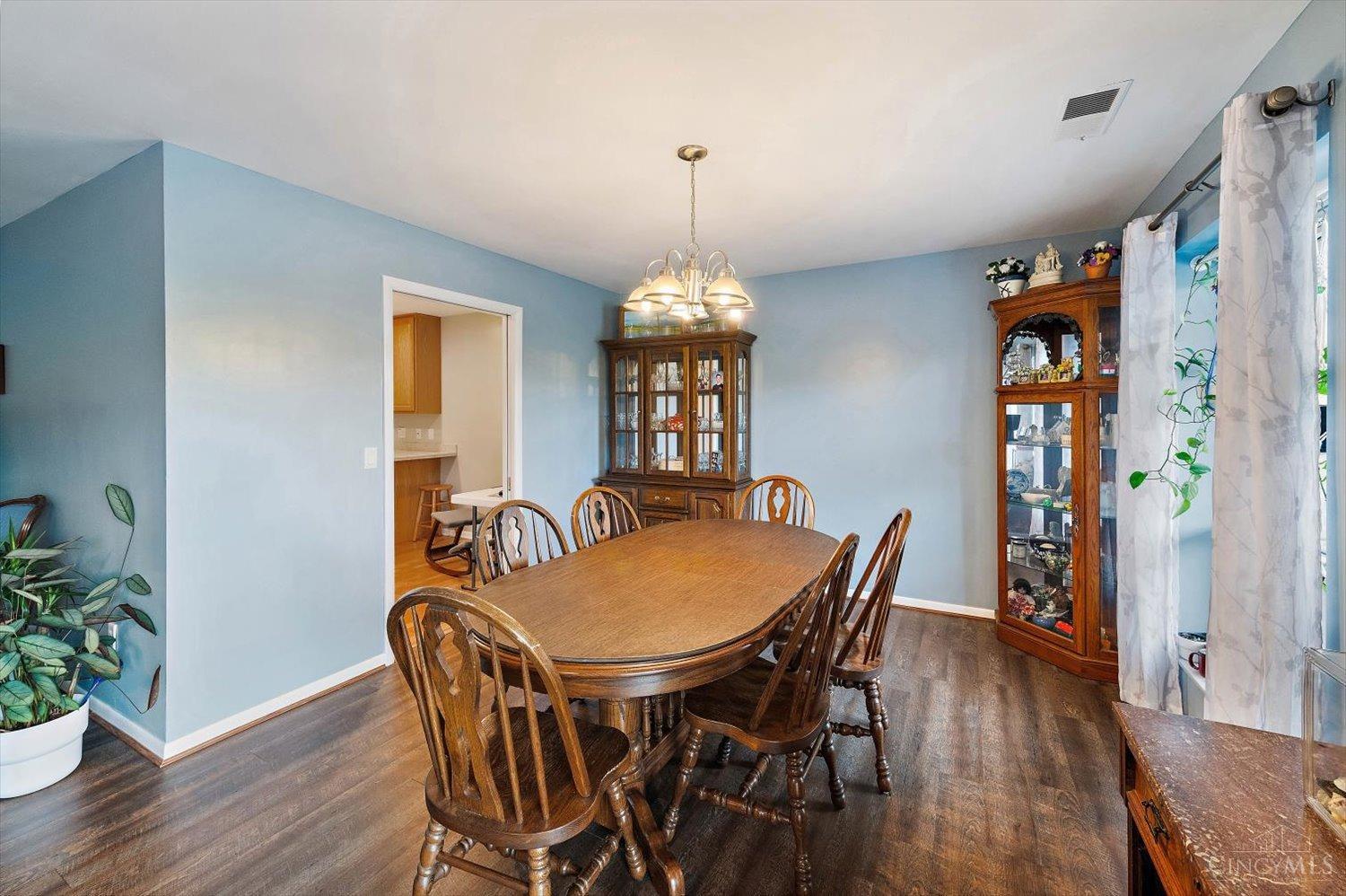 3543 Amberacres Drive #303W, Cincinnati, Ohio image 14